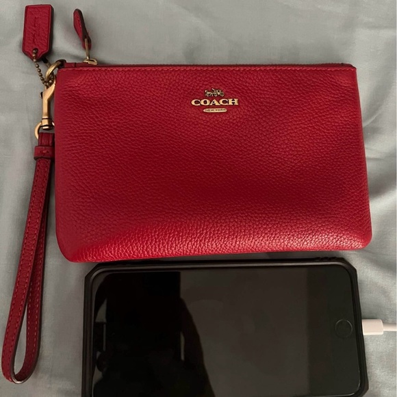 Coach - Picture 3 of 3